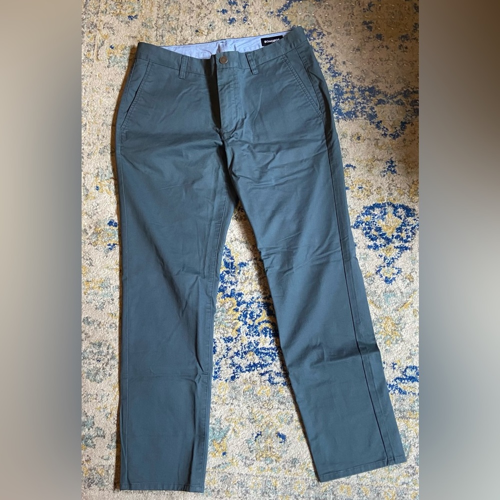 Bonobos Original Stretch Washed Chinos in Slim 32 Waist / 30 Length.
